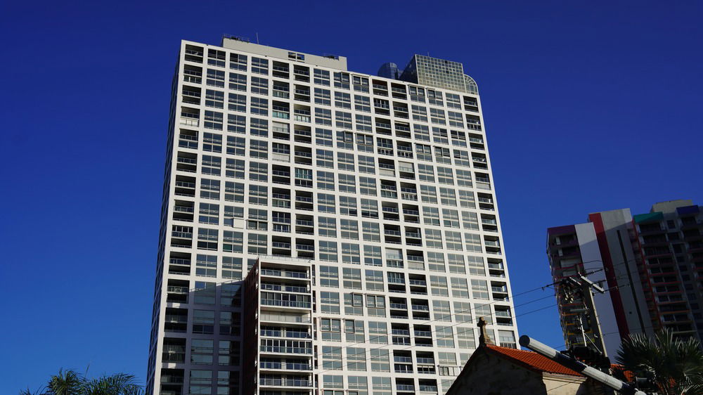 Building photo 3